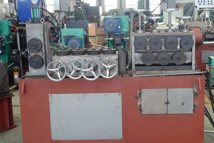 Semi Automatic Carbon Steel Wire Peeler